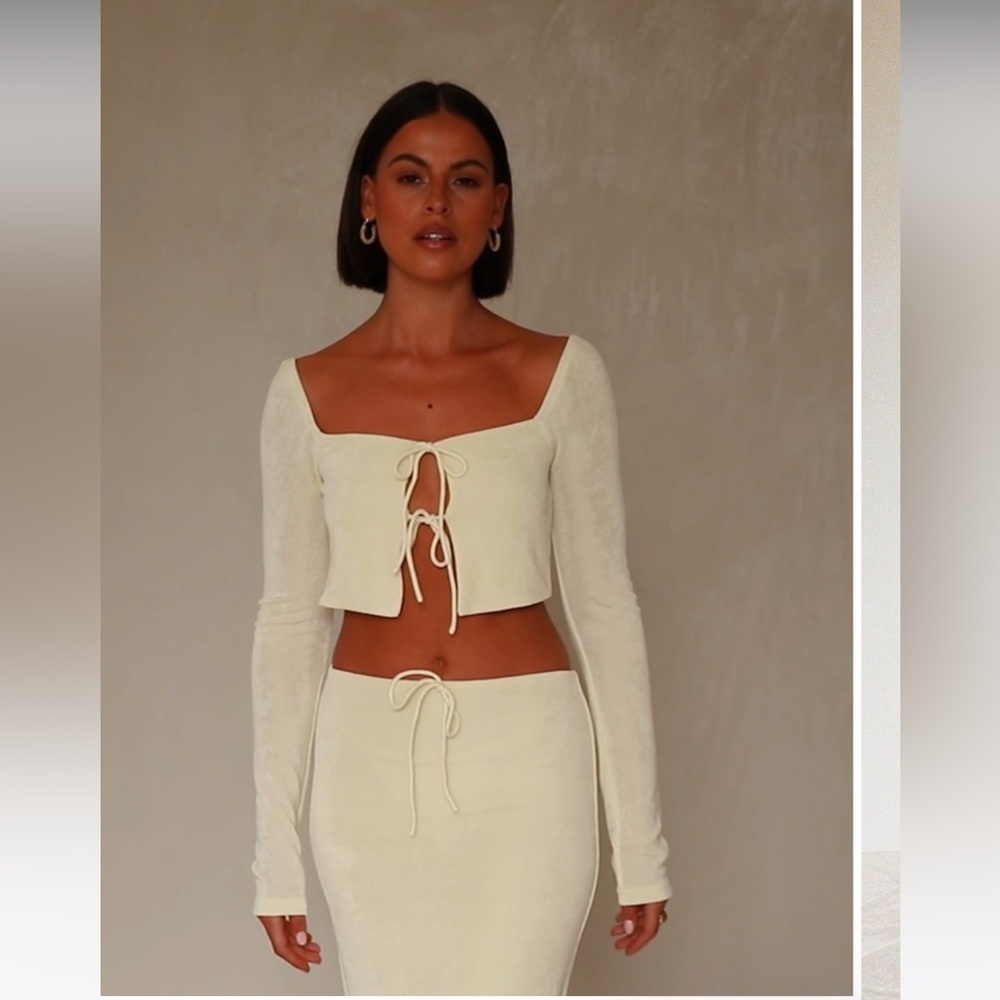 Sabo Skirt Cream Tie-Front Long Sleeve Crop Top & Skirt Set